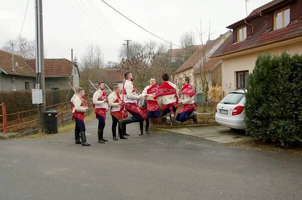 Fašanková obchůzka - Oficiální stránky obce Bystřice pod Lopeníkem