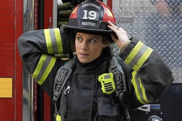 STATION 19 DANIELLE SAVRE