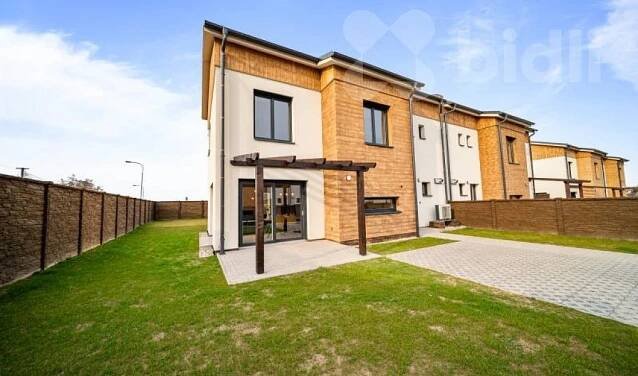 Prodej novostavby 5+kk se zahradou, Hradec Králové | Reality.iDNES.cz 