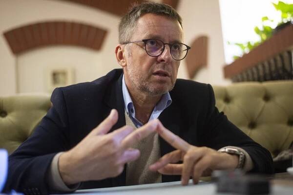 Mikloš: Správy o tom, že nemôžem opustiť Ukrajinu, sú vedomá lož