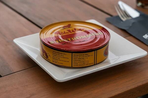 Surströmming: Zapáchající rybí delikatesa ze Švédska, co nesmí do letadla