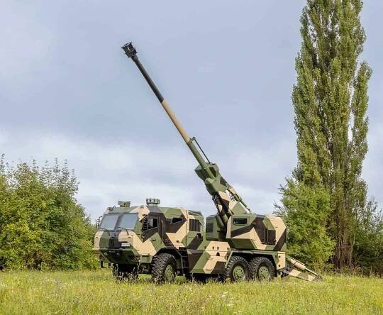 Slovenská 155mm houfnice BIA na podvozku Tatra 6x6