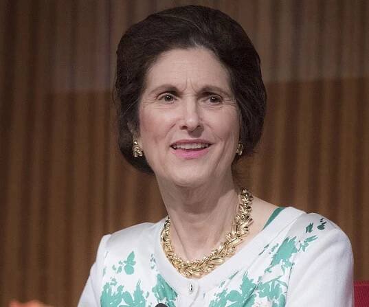 Lynda Bird Johnson Robb Biography - Facts, Childhood, Family Life & Achievements