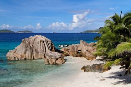 Tajné pláže a zátoky na Seychelách, kam se dostanete pouze lodí