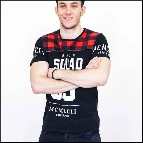FOTO: Jakub Váňa (28) se umístil v první desítce jako předposlední. Youtuber s přezdívkou HouseBox bere 4,5 milionu korun ročně. – stránka 7