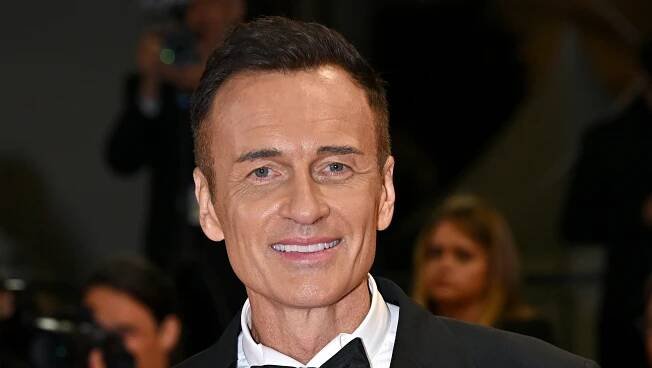 Julian McMahon’s Parents: Mother Sonia & Father Sir William McMahon