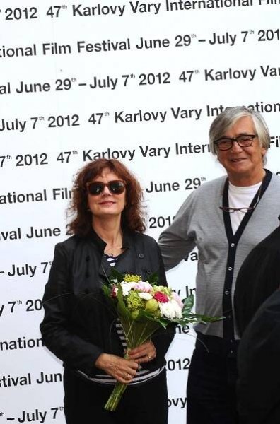 Susan Sarandon očarovala Vary: Podívejte, jak famózně vypadá v pětašedesáti