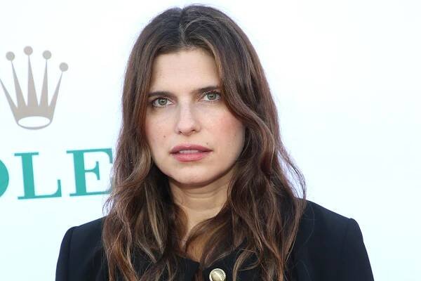 Lake Bell attends the Los Angeles Philharmonic Homecoming Concert & Gala at Walt Disney Concert Hall on October 09, 2021 in Los Angeles, California.