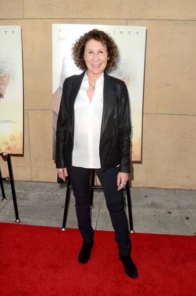 Here’s What Your Favorite Stars from Cheers Are up to Today - PicTellMe