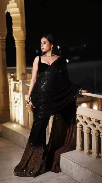 Sargun Mehta’s midnight sparkle: A black saree that screams elegance