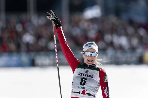 The Devon Kershaw Show: Carrots and yellow cards and biathlete trash talking – FasterSkier