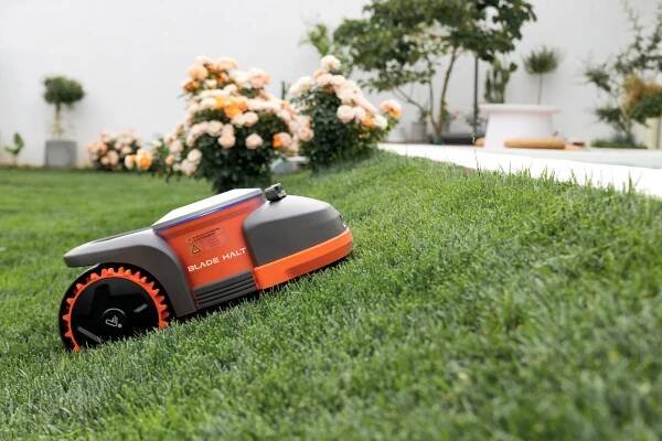 Robotická sekačka Segway Navimow H800E