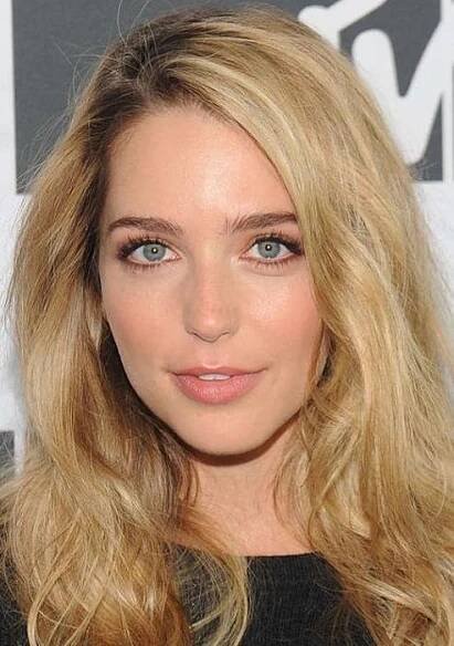 Jessica Rothe