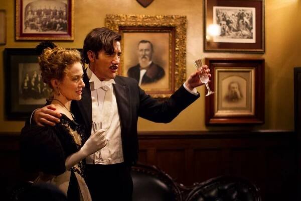 Knick: Doktoři bez hranic - A co důstojnost? - Z filmu - Jennifer Ferrin, Clive Owen