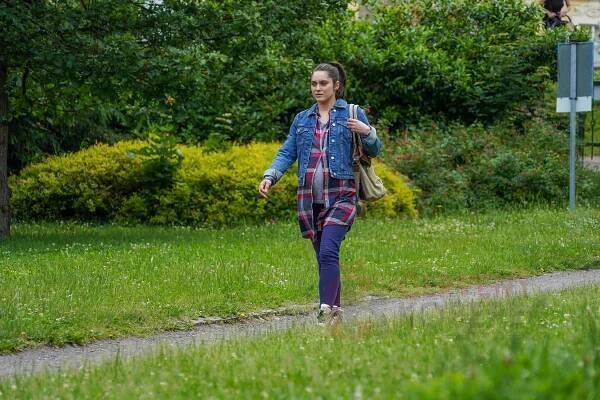 Tereza Hof a Jaromír Nosek promluvili o novém seriálu Děcko, který se zabývá tématem adopce | Červenýkoberec.cz