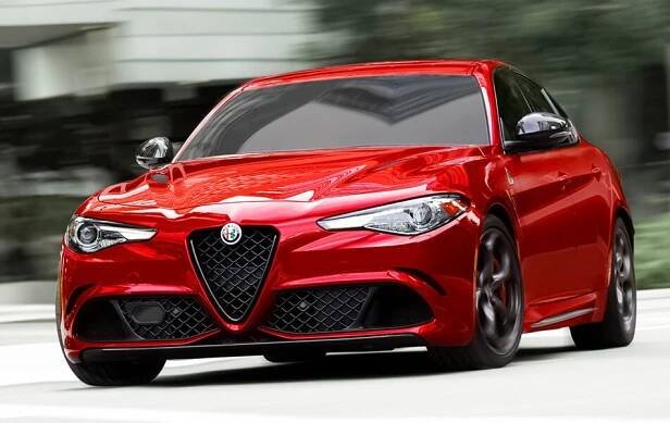 Skvěla ojetina pro fajnšmekry: Alfa Romeo Giulia Quadrifoglio do vás napumpuje adrenalin v obrovském množství. Na kolik vás přijde mimořádný řidičský zážitek?