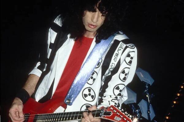 Kiss News ? Page 60