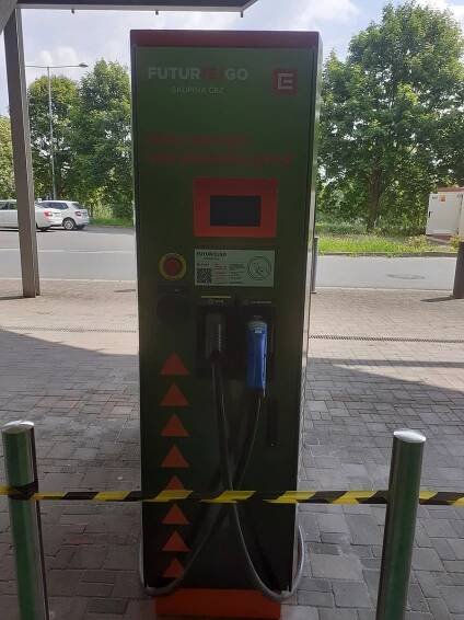 Největší dobíjecí stanice pro elektroauta na západě Čech vzniká v Plzni