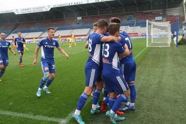 Fotografie ze zápasu 5. kola FNL mezi celky SK Sigma Olomouc B a MFK Karviná