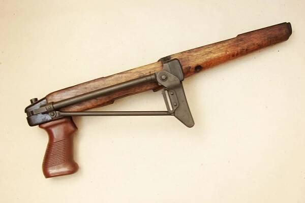 - Genuine militaria