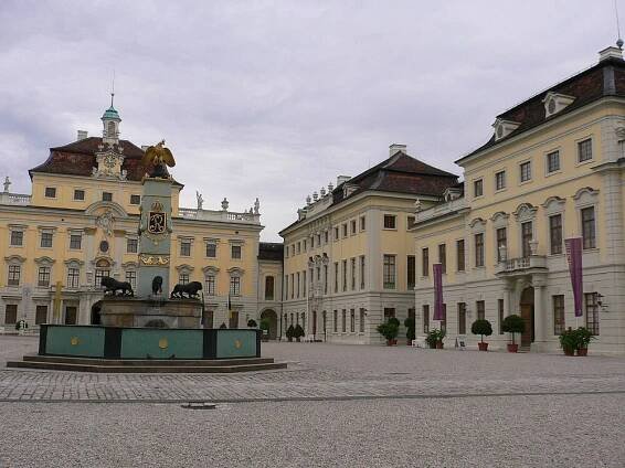 Schloss Ludwigsburg - Wikimedia Commons