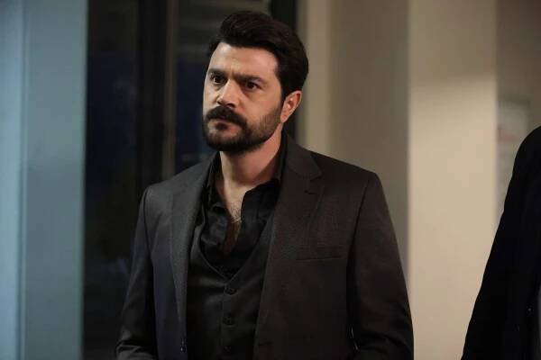 Hudutsuz Sevda - Episode 27 - Z filmu - Burak Sevinç