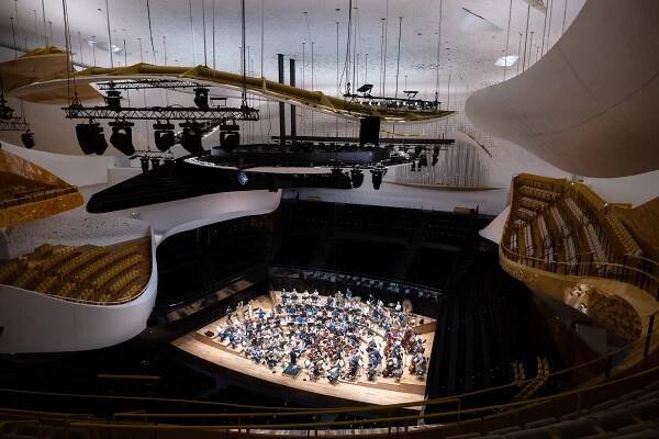 Music that shines • Berliner Philharmonier on tour 