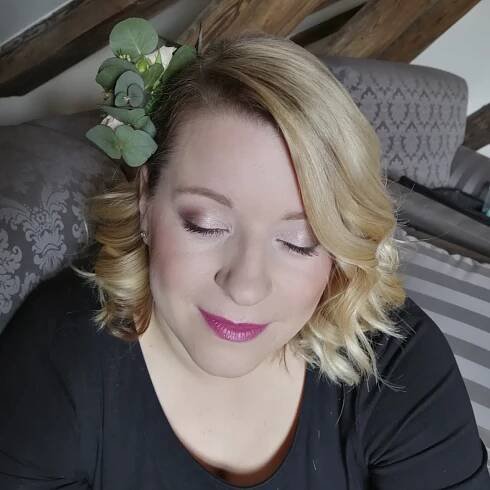 MAKEUP – Tana Bystronova