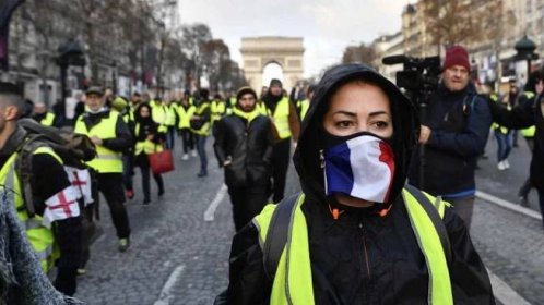 Žluté vesty chtějí oživit upadající demonstrace. Chystají měsíc velkých protestů
