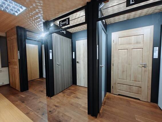 Expozice dveří v našem studiu - Interiérové studio EVANS - Baška