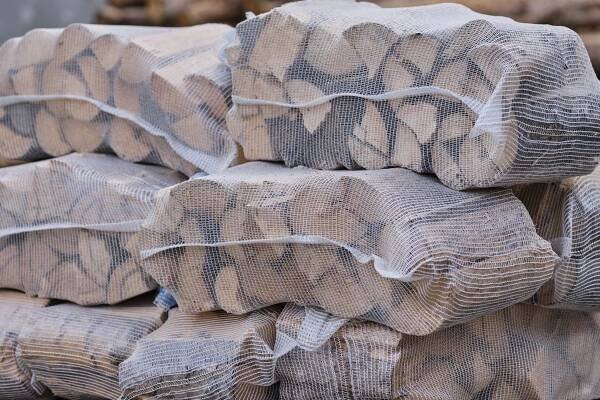 Palivové dříví a prodej řeziva – Dřevo Vysočina