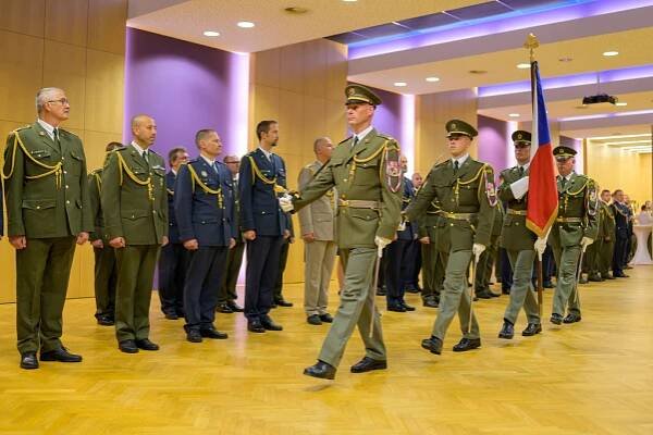 Slavnostní akt se uskutečnil v konferenčním sále Domu armády Praha