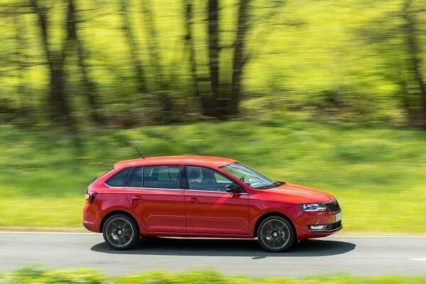 ŠKODA RAPID SPACEBACK – Zvenku kompaktní, uvnitř obrovský - Škoda Storyboard