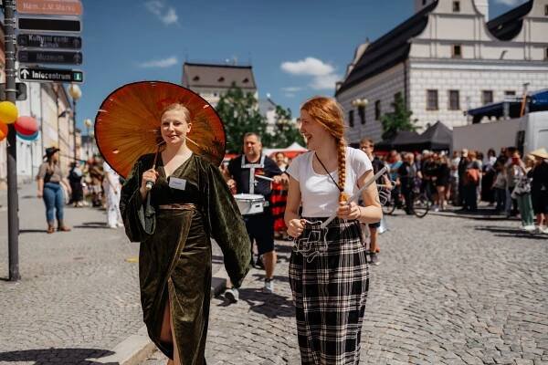 Majáles – Letem světem – Kulturní centrum Lanškroun