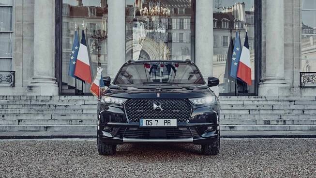 Francouzský prezident má nové auto, zůstává věrný domácí značce