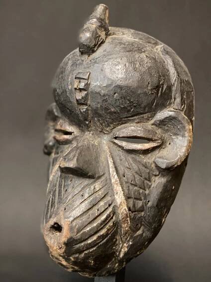 Jack Nelis Asian and Tribal Art in Den Haag - Neem contact op