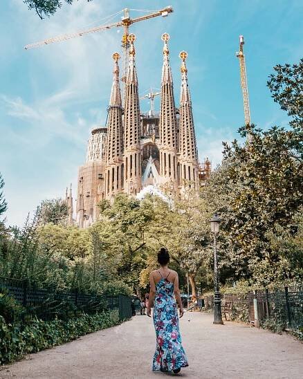 The Ultimate 4-Day Barcelona Itinerary for First-Timers - Travel In Our Eyes