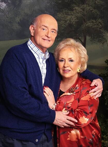 Peter Boyle and Doris Roberts in the series finale of "Everybody Loves Raymond" in 2005