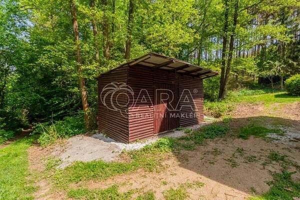 Prodej chaty s garáží a sklepem 80 m2, pozemek 399 m2, Drachkov u Strakonic | Reality.iDNES.cz 