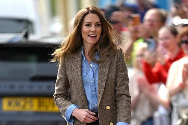 Kate Middleton Steps Out in Scotland Wearing Her Favorite Skinny Jeans