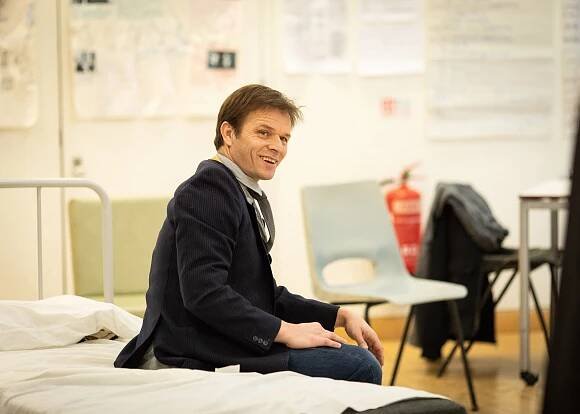 THE DUMB WAITER - Hampstead Theatre