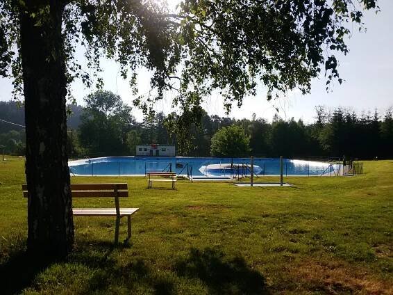 Koupaliště Lomnice nad Popelkou - Aquaparky, bazény - Český ráj - Lomnice nad Popelkou