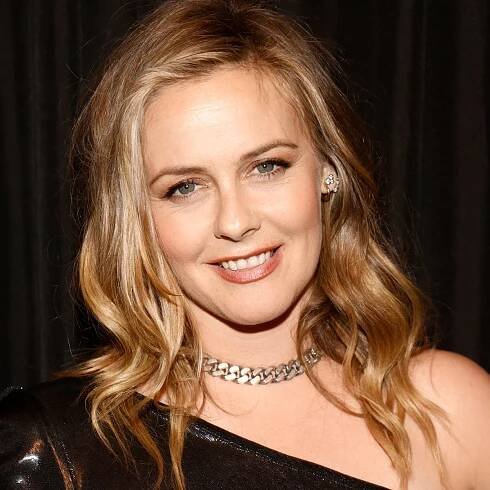 Alicia Silverstone, 46, Is Sculpted AF With Toned Abs In A Totally Nude PETA Campaign Photo