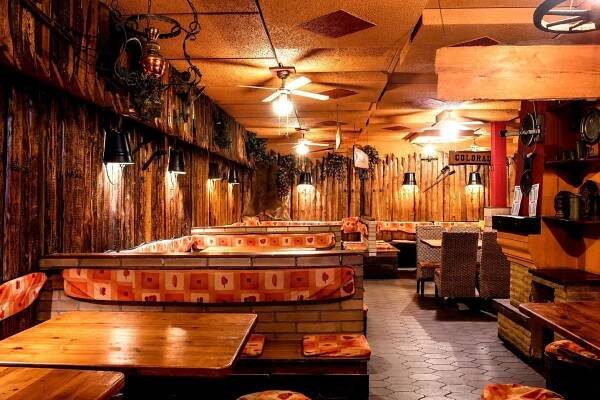 Grill restaurace Country Saloon Jablonec