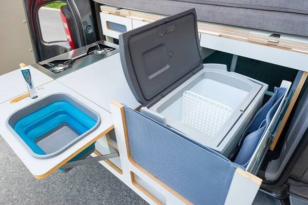 Made in Czech! Jednoduchá vestavba, která udělá z vašeho Transporteru víkendovou záležitost
