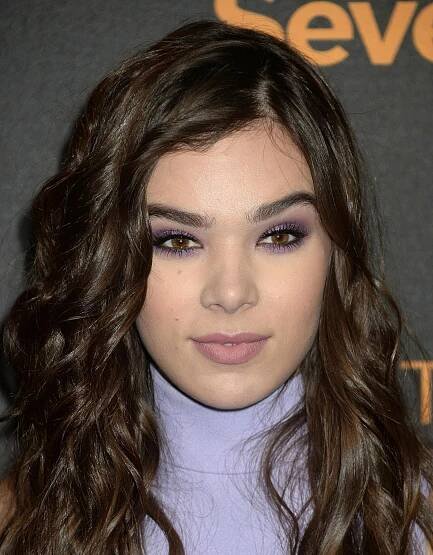 Hailee Steinfeld – Forehead, Nose, Face, Cheek, Skin, Lip…