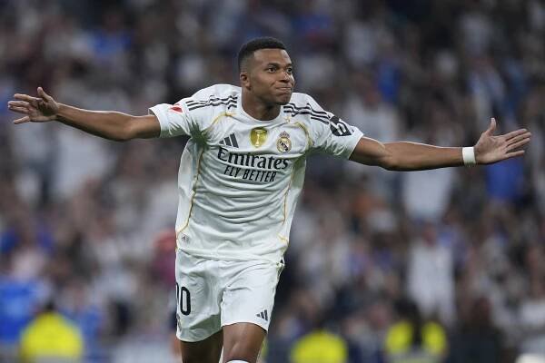 Mbappé proměněnou penaltou zařídil Realu výhru 1:0 nad Pamplonou