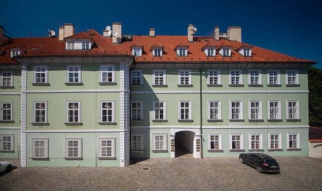Soubor:Chotkovský palác zezadu 1.jpg – Wikipedie