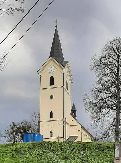 Rychvald. Katolický kostel sv. Anny.