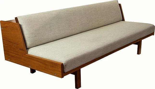 A Hans Wegner for Getama GE6 daybed, Gedsted, Denmark, 1950’s.Estimate: $1,000–$2,000